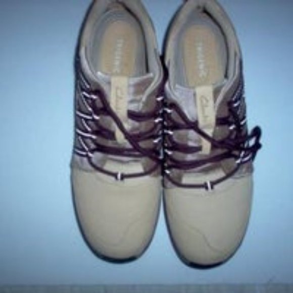 CLARKS TRIGENIC FLEX - Picture 2 of 3